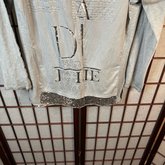 Trendy Gray Long Sleeve Women's Top - Picture 5 of 12